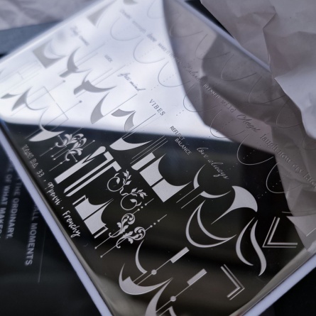 plaque stamping takida 33 fraise nail shop 2