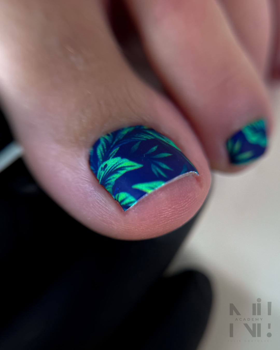 soin des pieds fraise nail shop